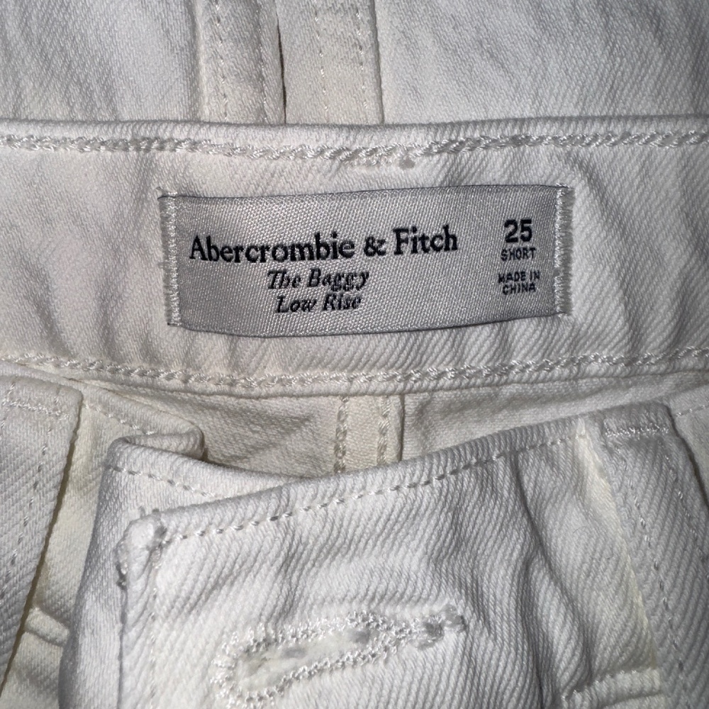 A&F Low Rise Baggy Jeans